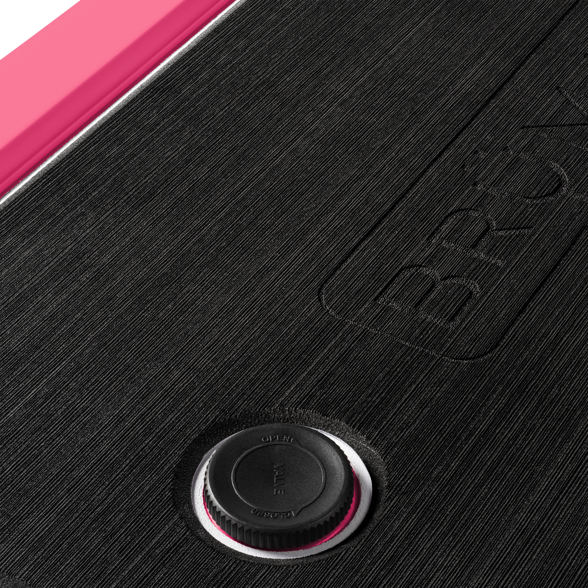 brutank-p0 brutank-55qt-neonpink-vent.png